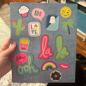 This folder is super cute and perfect for school!